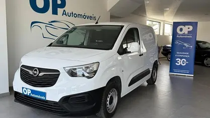 Usado Opel Combo 102 HP (75 kW) 2022 Monovolume