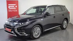 Preto Usado 2019 Mitsubishi Outlander Instyle SUV | € 22.900 (Preço justo)