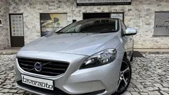 Cinza Usado 2015 Volvo V40 Momentum Carrinha | € 14.250 (Preço justo)