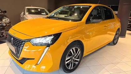 Outra Usado 2022 Peugeot 208 Allure Citadino | € 12.790 (Bom preço)