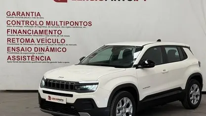 Usado Jeep Avenger Altitude 101 HP (74 kW) 2024 Branco SUV