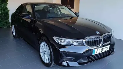 Preto Usado 2021 BMW 320 Sedan | € 27.800 (Preço justo)
