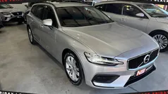 Cinzento Usado 2021 Volvo V60 Momentum Carrinha | € 29.500 (Bom preço)