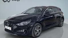 Phantom black (metalizada) Usado 2023 Hyundai i30 Style | € 20.850 (Preço justo)