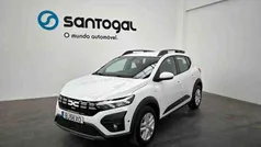 Branco Usado 2024 Dacia Sandero Expression Citadino | € 17.290 (Preço justo)