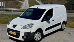 Branco Usado 2011 Peugeot Partner Monovolume | € 8.750 (Bom preço)