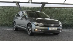 Cinzento Usado 2015 VW Passat Carrinha | € 14.890 (Preço justo)