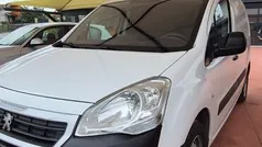 Usado 2018 Peugeot Partner Premium Monovolume | € 11.500 (Preço justo)