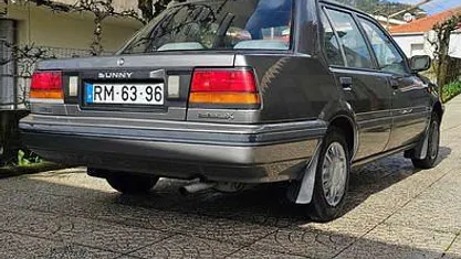 Usado Nissan Sunny 60 HP (44 kW) 1987 Cinzento Sedan