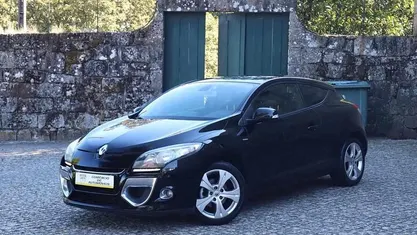 Preto Usado 2012 Renault Mégane III Coupé | € 9.900 (Preço justo)