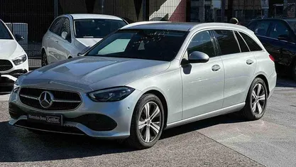 Usado Mercedes 220 200 HP (147 kW) 2024