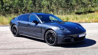 Cinzento Usado 2017 Porsche Panamera Citadino | € 67.500 (Bom preço)