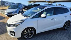 Branco Usado 2017 Kia Carens Monovolume | € 16.990 (Preço justo)
