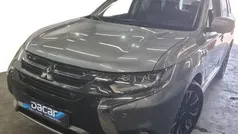 Cinzento Usado 2017 Mitsubishi Outlander P-HEV | € 17.899 (Bom preço)