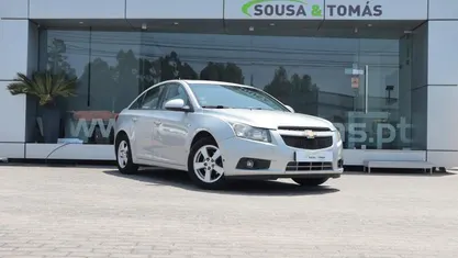 Cinzento Usado 2009 Chevrolet Cruze | € 6.900 (Preço justo)