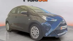 Cinza Usado 2019 Toyota Aygo X-play Citadino | € 10.990 (Preço justo)