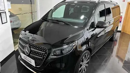 Usado Mercedes V250 190 HP (139 kW) 2025 Monovolume