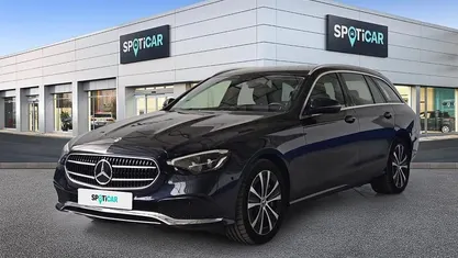 Usado Mercedes E300 306 HP (225 kW) 2021 Azul Sedan