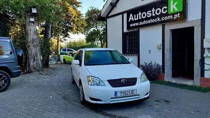 Branco Usado 2002 Toyota Corolla Citadino | € 2.500 (Preço justo)