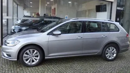 Cinzento Usado 2014 VW Golf VII Carrinha | € 12.500 (Preço justo)