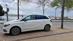 Branco Usado 2015 Mercedes B Electric Drive Monovolume | € 11.250