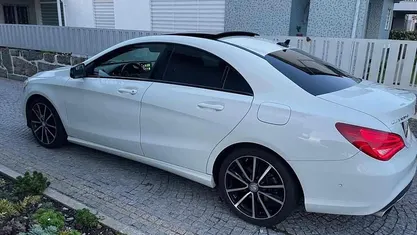 Branco Usado 2016 Mercedes CLA180 Sedan | € 21.500 (Preço justo)