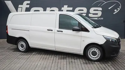 Usado Mercedes Vito 114 HP (83 kW) 2019 Branco Van
