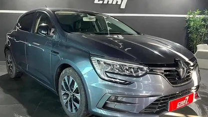 Usado Renault Mégane IV Intens 140 HP (102 kW) 2021