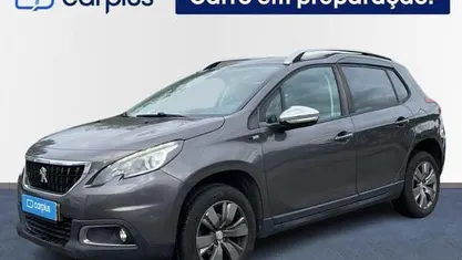 Cinzento Usado 2018 Peugeot 2008 SUV | € 14.000 (Preço justo)