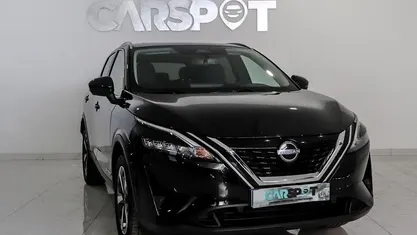 Preto Usado 2023 Nissan Qashqai N-Connecta SUV | € 29.980 (Preço justo)