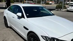 Branco Usado 2016 Jaguar XE Sedan | € 19.600 (Preço justo)