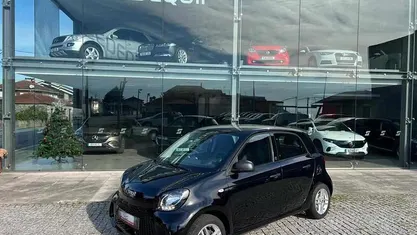 Usado Smart ForFour Electric Drive Passion 60 kW (82 HP) 2021 Preto