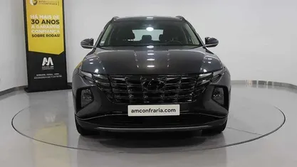 Usado Hyundai Tucson Premium 116 HP (85 kW) 2022 Cinzento SUV