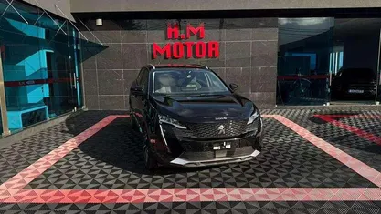 Usado Peugeot 3008 Allure 225 HP (165 kW) 2021 Preto SUV