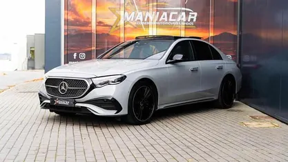 Cinzento Usado 2024 Mercedes E300 Sedan | € 66.990 (Super Preço)