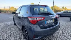 Cinzento Usado 2018 Toyota Yaris Citadino | € 6.350