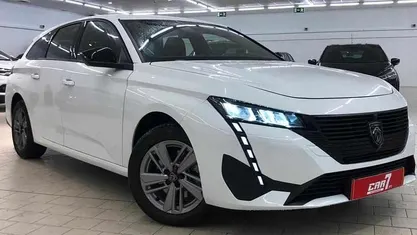 Branco Usado 2022 Peugeot 308 SW Active Carrinha | € 20.750 (Preço justo)