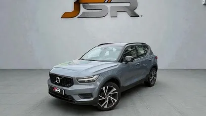 Usado Volvo XC40 150 HP (110 kW) 2020 Cinzento SUV