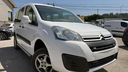 Branco Usado 2016 Citroën Berlingo Feel Monovolume | € 12.490 (Preço justo)
