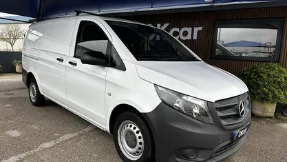 Usado Mercedes Vito 88 HP (64 kW) 2016 Branco Van