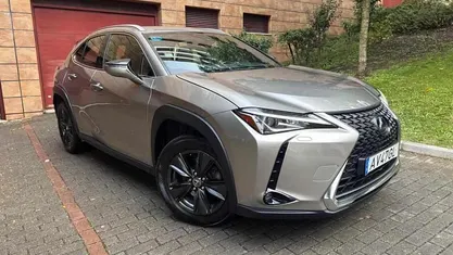 Usado Lexus UX 150 HP (110 kW) 2022 Cinzento SUV