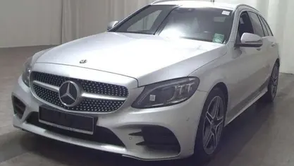 Usado 2020 Mercedes C300 | € 29.990 (Preço justo)