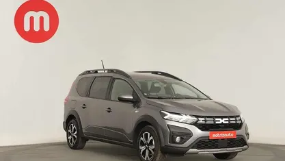 Cinzento Usado 2024 Dacia Jogger Expression Monovolume | € 19.999 (Preço justo)