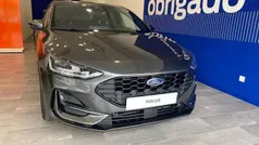 Cinza Usado 2025 Ford Focus ST-Line X | € 27.490 (Preço justo)