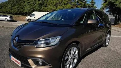 Cinzento Usado 2018 Renault Scénic Monovolume | € 11.950 (Bom preço)