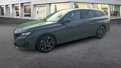 Cinzento Usado 2024 Peugeot 308 Allure Carrinha | € 28.490 (Preço justo)