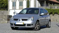 Cinza Usado 2007 Renault Clio II Dynamique Citadino | € 3.950 (Bom preço)