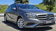 Cinza Usado 2014 Mercedes A180 Style | € 12.000