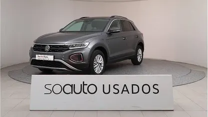 Usado VW T-Roc 110 HP (80 kW) 2024 Cinzento escuro metalizado SUV