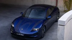 Azul Usado 2022 Porsche Taycan Sedan | € 62.900 (Preço justo)